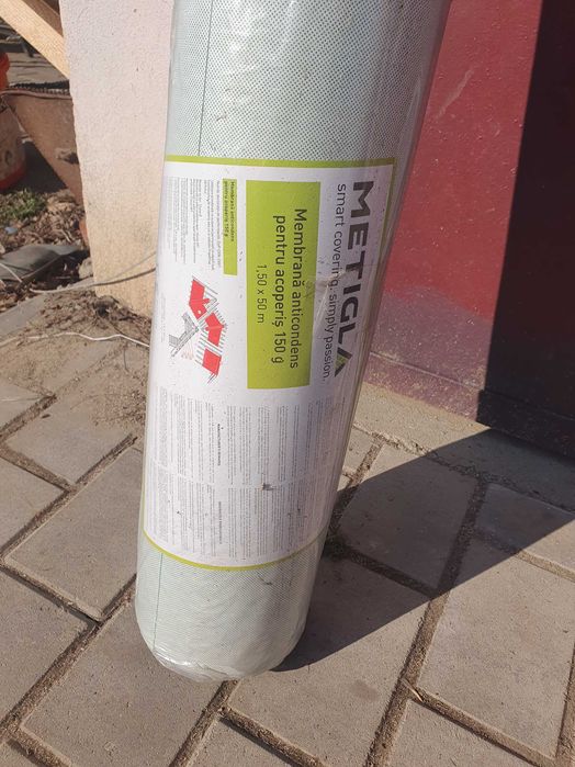 Vând folie anticondesc Metigla