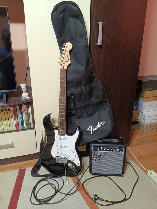 Set Chitara FENDER Squier Sonic Stratocaster Pack + Amplificator - NOU