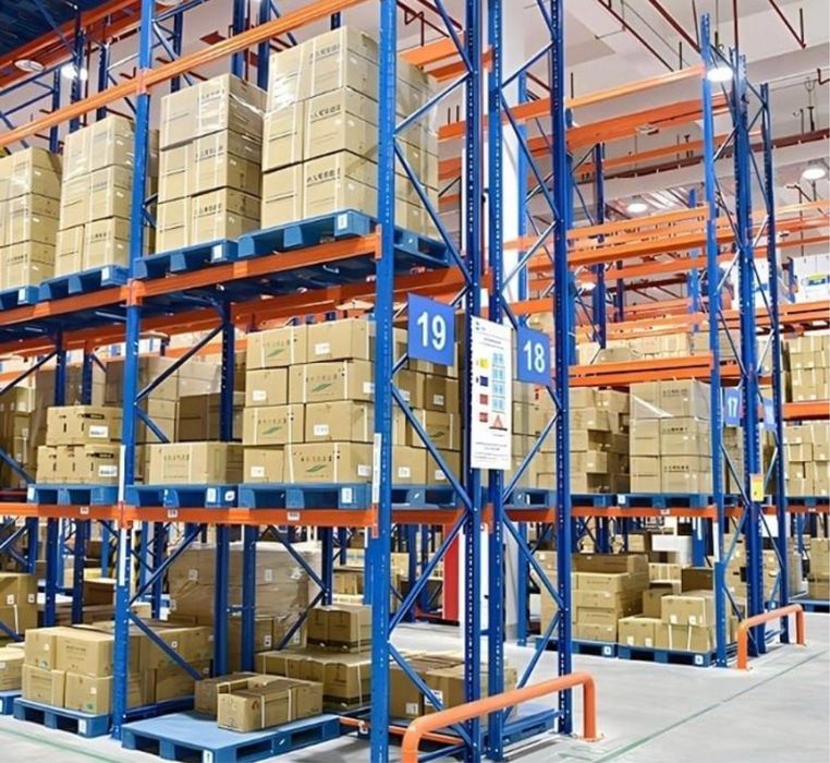 Rafturi metalice industriale