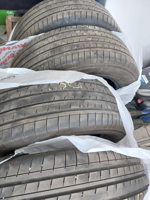 Anvelope Yokohama BluEarth XT AE61  235/60R18 103H
