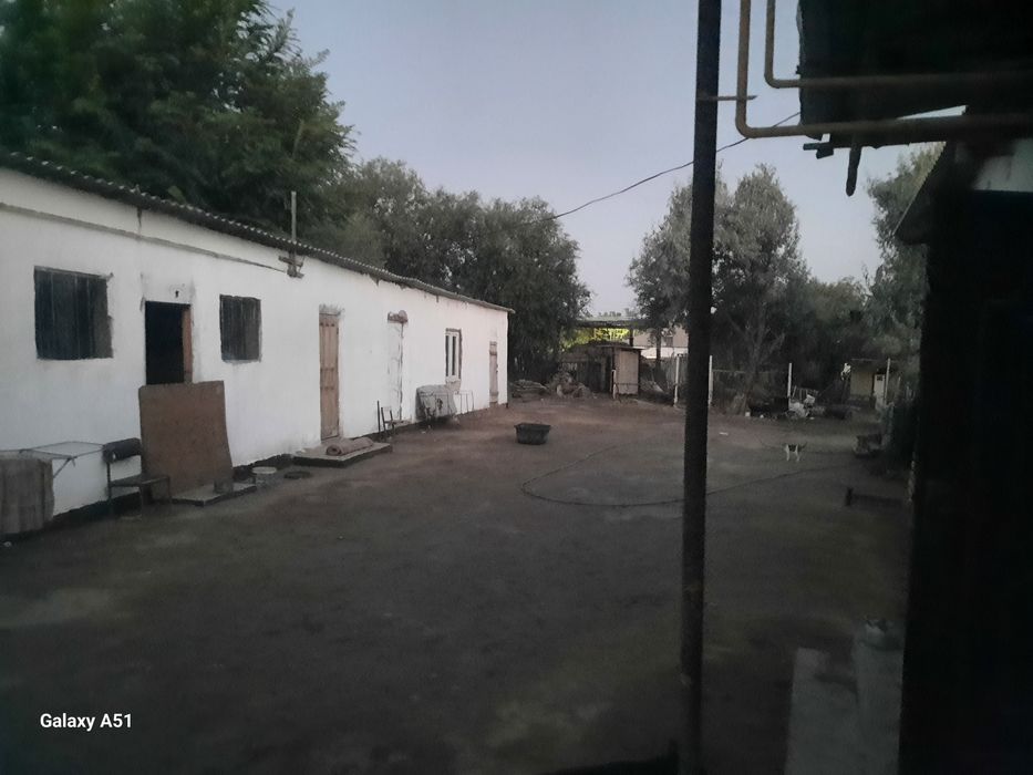 Жер үй сатылады.