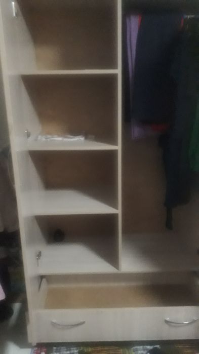 Продам шифонер в отличном состояние