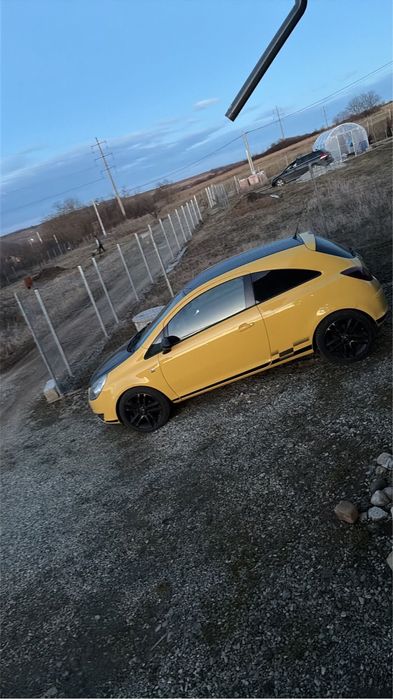 Opel Corsa 1.4 Color Race Edition