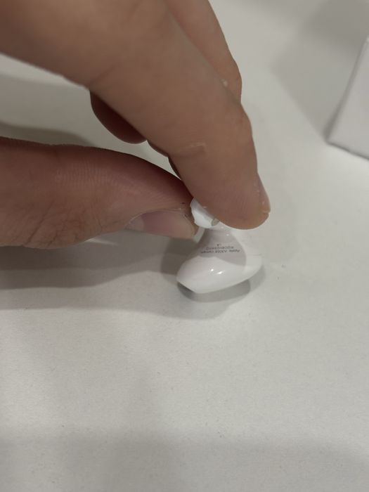 продам аирподс 4