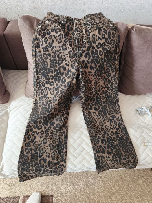 Продам джинсы женские