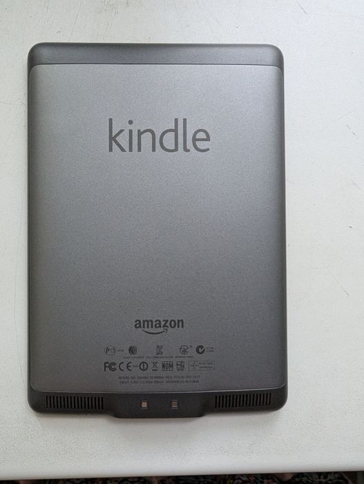 Kindle Touch электронная книга (4 gen)
