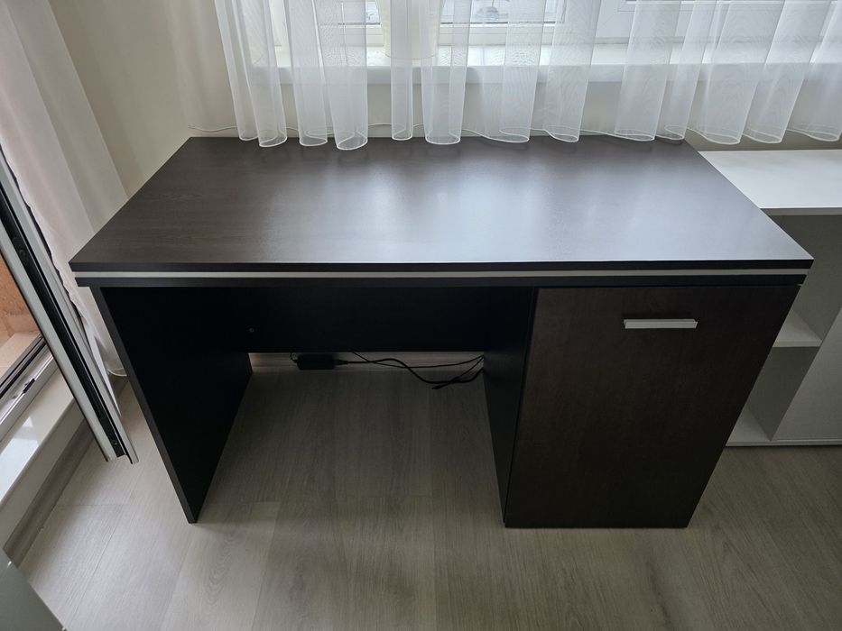 Бюро с размер 120х60 см