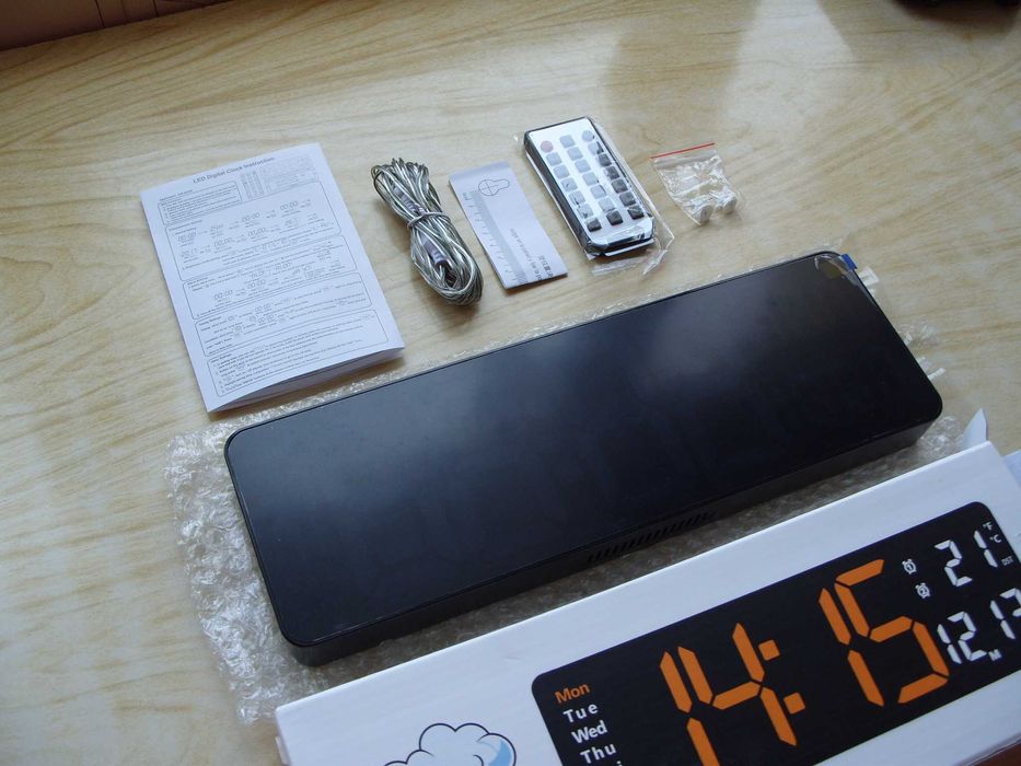 Голям електронен чaсoвник DS-6629, с термометър и дистанционно