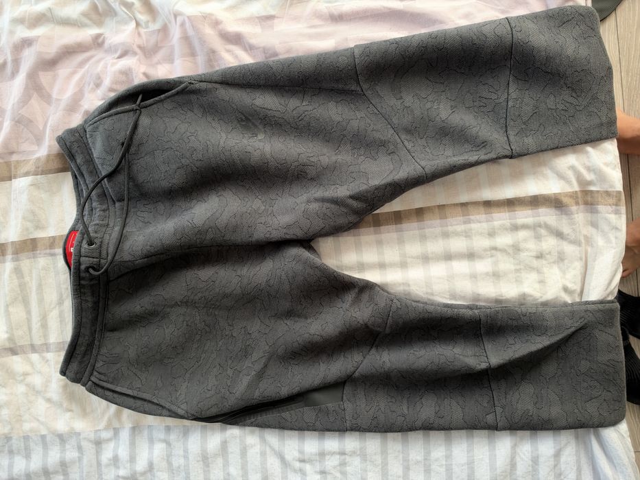 Nike Tech Fleece Camo Joggers