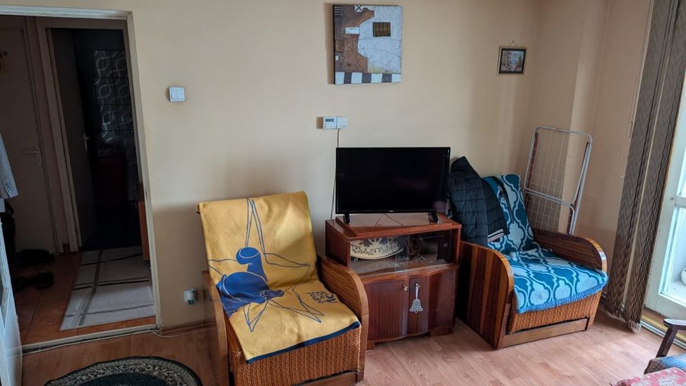Proprieter inchiriez apartament cu o camera in Campia Turzii