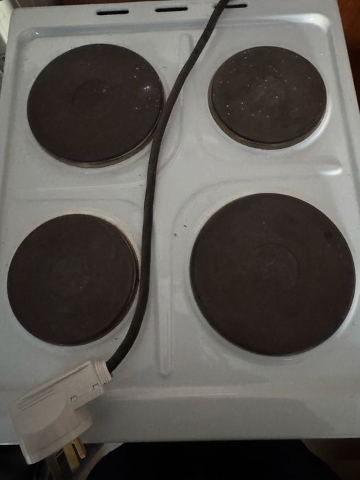 Продам электроплиту Мечта