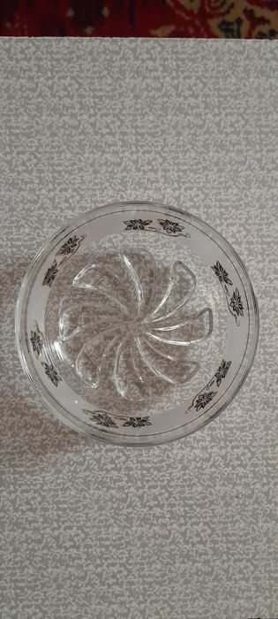 Вазы стеклянные с рисунками