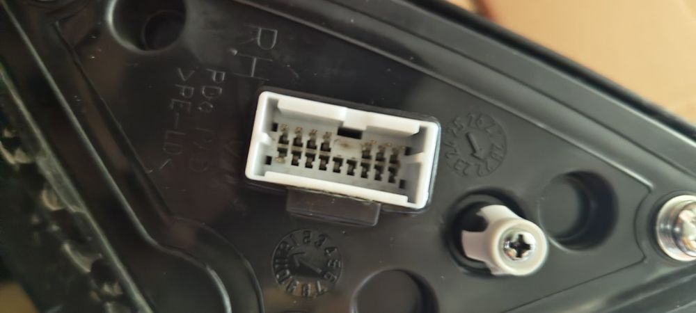 Боковое зеркало правый оригинал