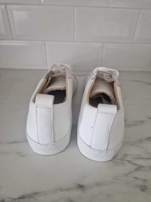 Manebi чисто нови мъжки кожени обувки