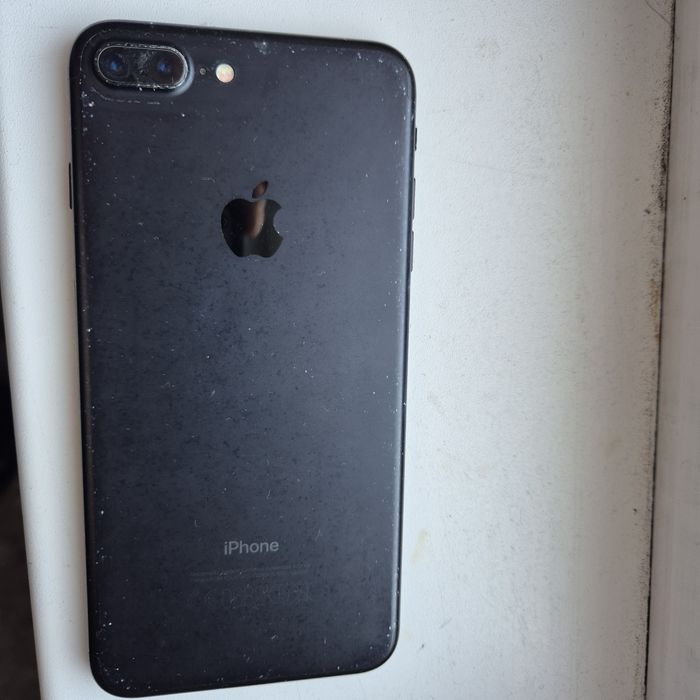 Продам айфон 7+плюс