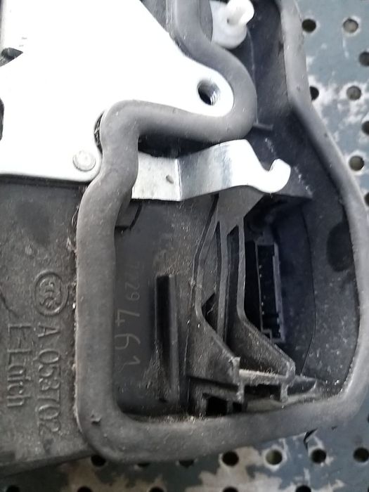 Broasca usa stanga fata bmw seria 3 f30 f31 7229461