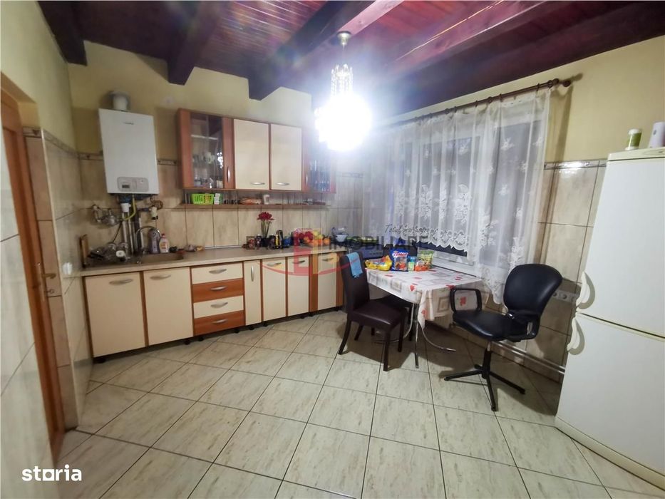 Casa, Vila, 3 camere, 2 bai, 7 km de centrul orasului, Bardesti,Targu