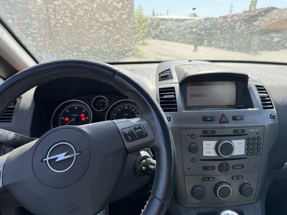 Опел зафира б на части opel zafira B na chasti