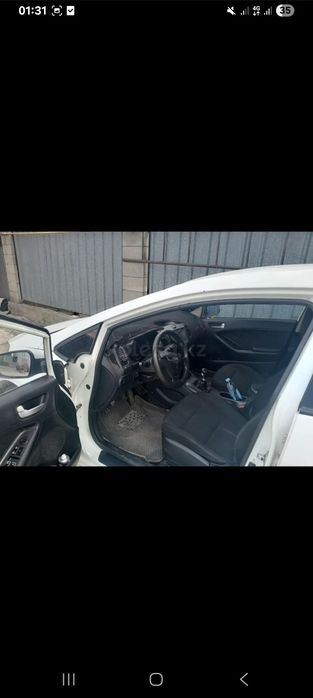 Кия серато 2013.