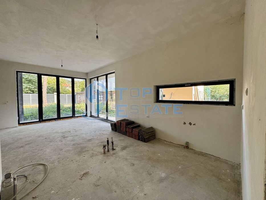Продава се Къща в с. Нацовци, Област Велико Търново - 190 кв.м за 1311 €/кв.м - Снимка #5