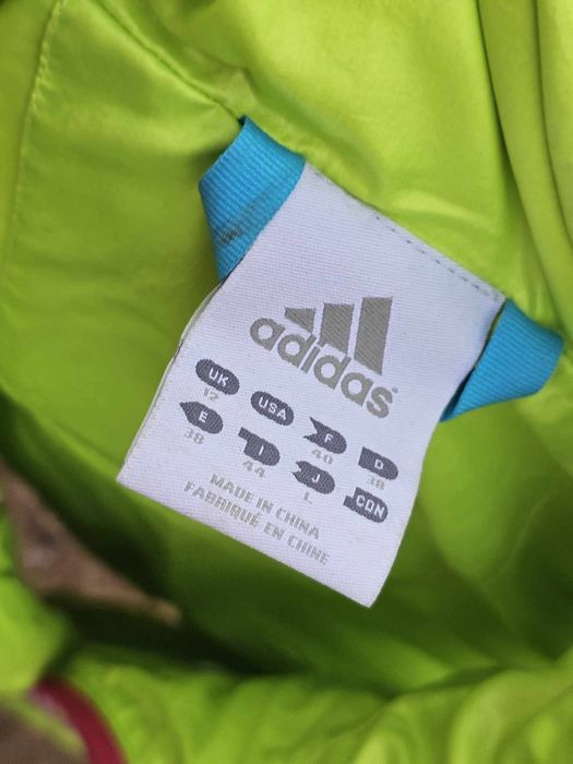 Adidas оригинален дамски елек 60 % патешки пух 40 % пера  Л размер