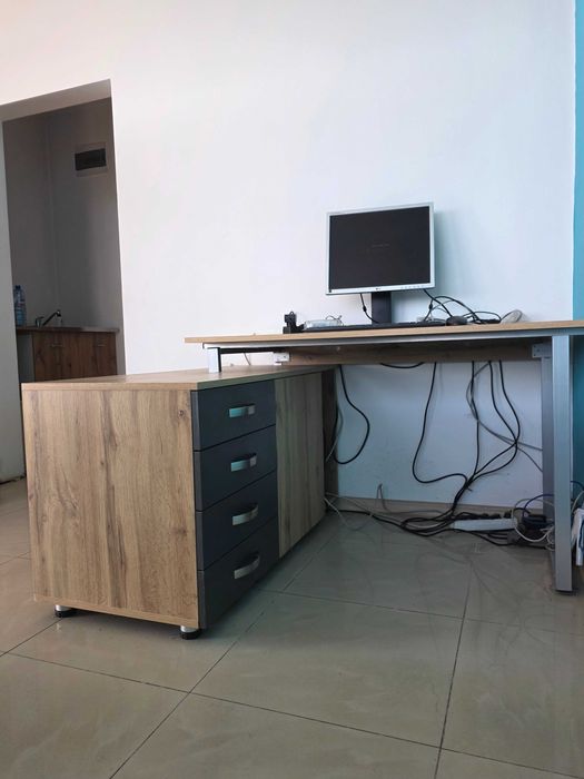 Бюро ъглово с модул