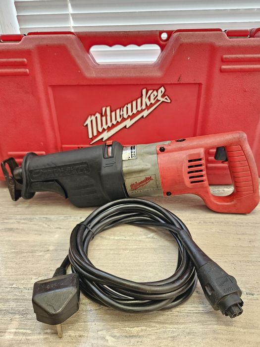 Milwaukee Саблен Трион SSPE1000QX 220V.