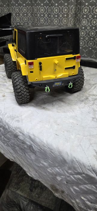 Продавам rc crawler 1:10
