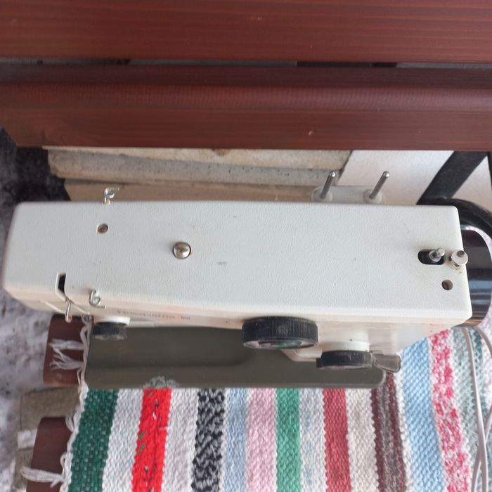 Masina de cusut Husqvarna