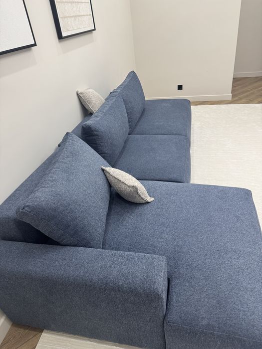 Новый диван в гостинную комнату