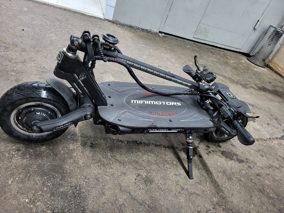 Электросамокат

Продаю Dualtron Thunder 2.