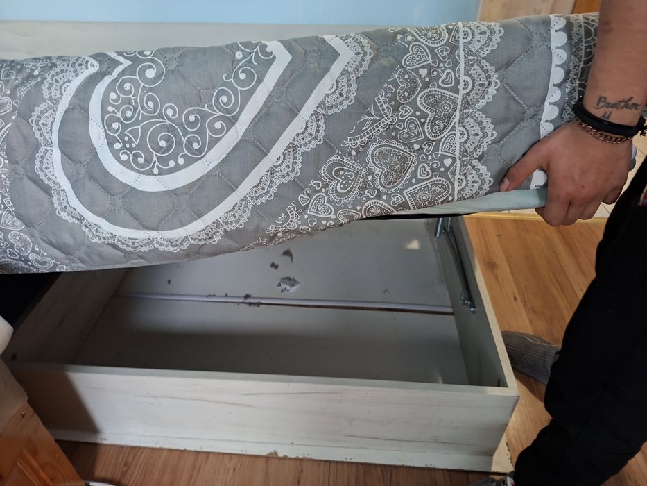 Единично легло  190/80