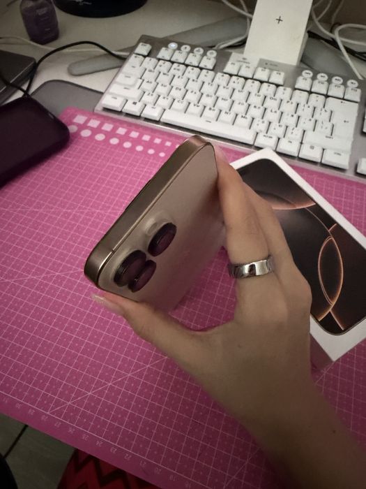 Iphone 16 Pro max Desert Titanium