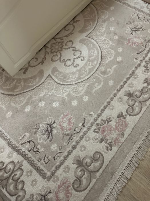 Ковер комнатный бежевый