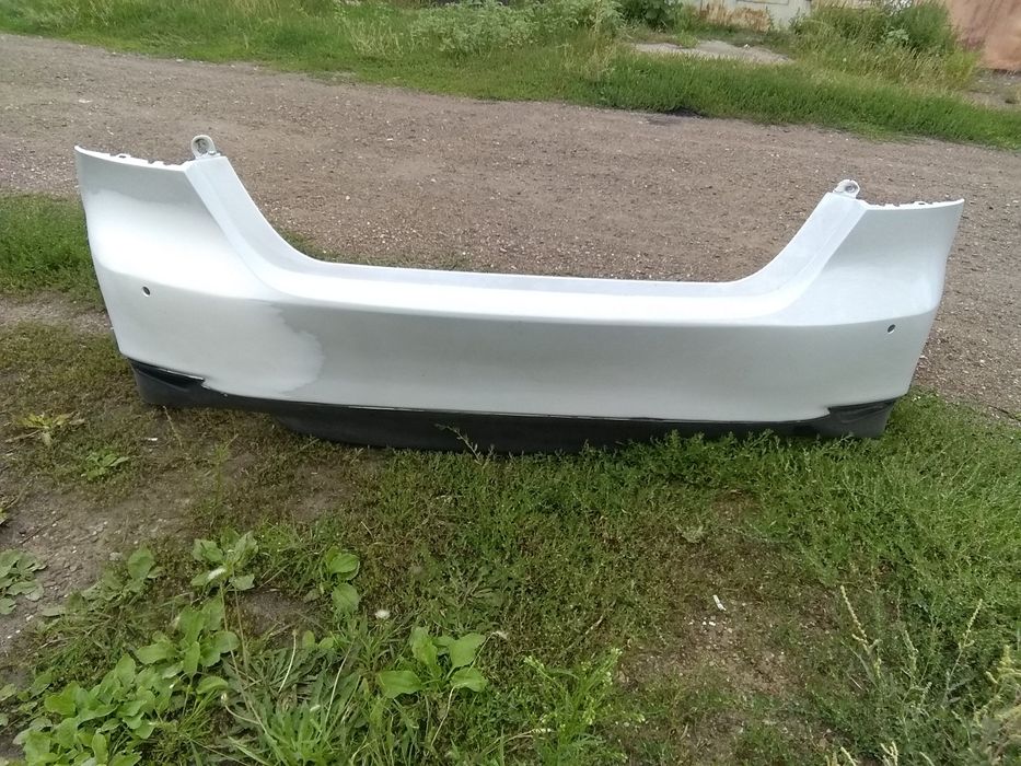 Продам задний бампер тоета