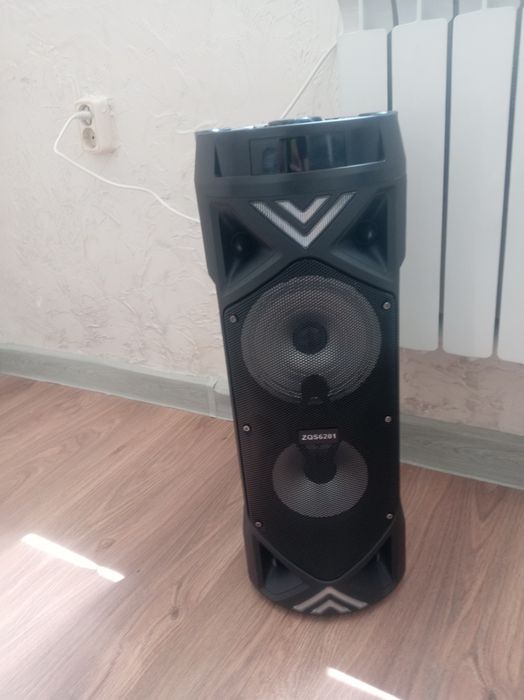 Продам Колонку с микрафоном