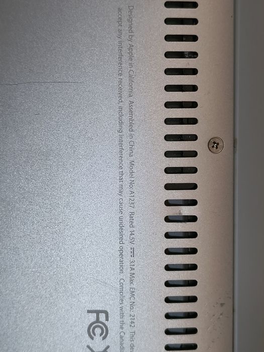 MacBook Air за части