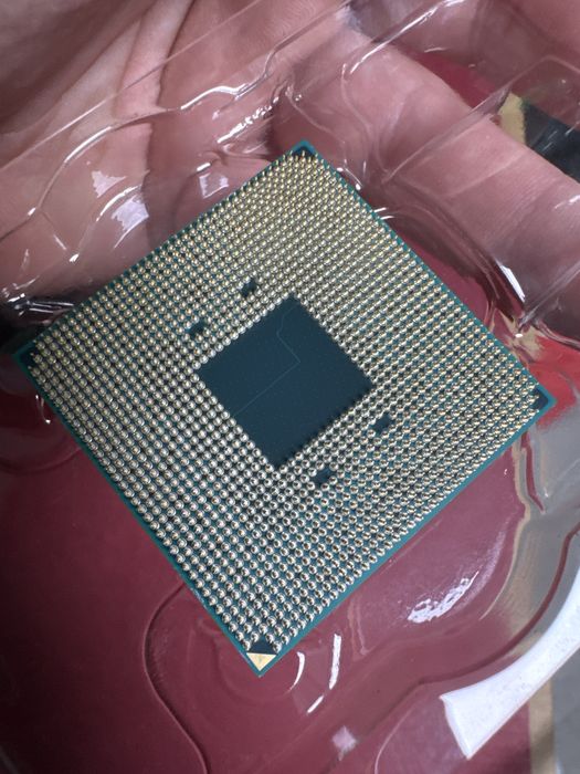 Ryzen 5700 procesor amd