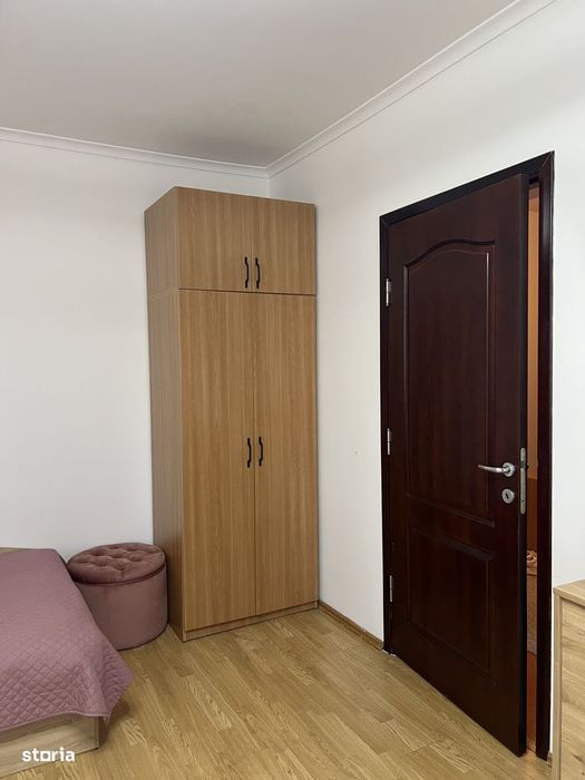 Garsonieră spațioasă cu balcon și loc de parcare în Arad