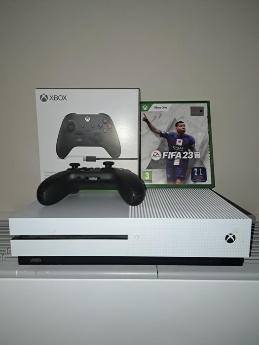 Xbox one s 1TB.! Като нов е. Заедно с еграта и един контролер.