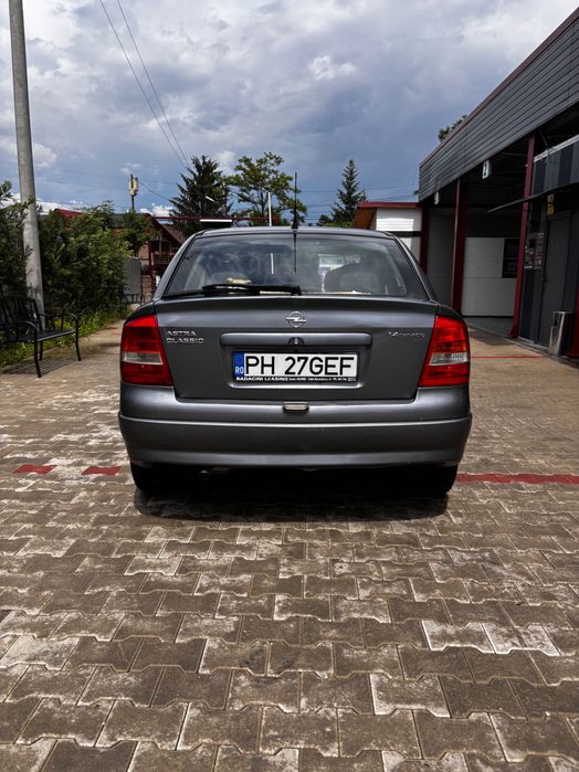 Mașină Opel Astra G