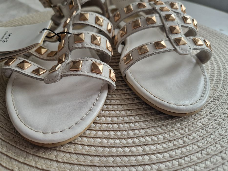 Sandale gladiator albe din piele naturală Mango, cu ținte, mărimea 36
