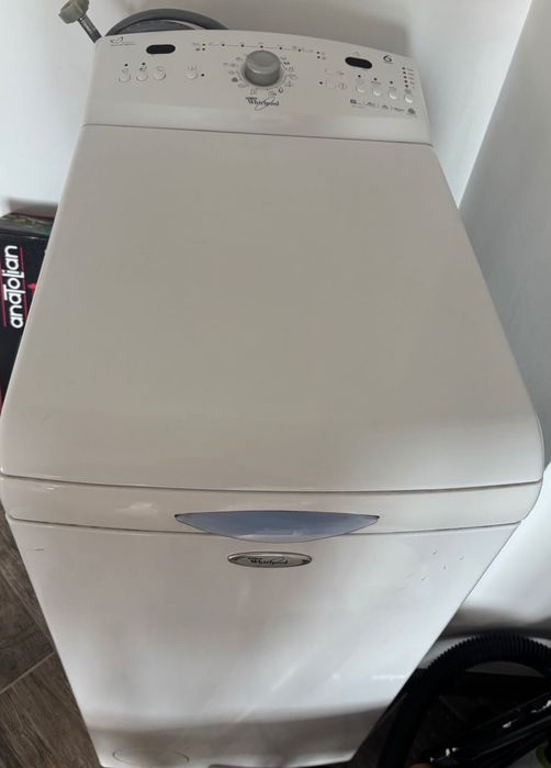Пералня Whirlpool 6 кг / 1200 об. – отлично състояние, горно зареждане