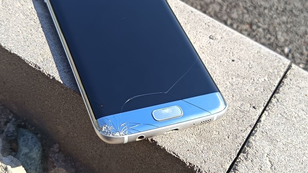 Samsung Galaxy S7 Edge 32GB (Silver Titanium)