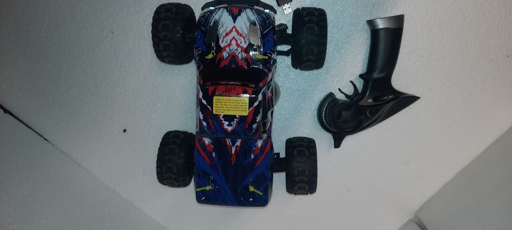 Masinuta Rc cu telecomanda