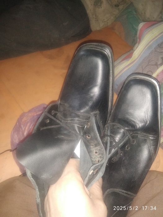 Ботинка кожанние новие продам