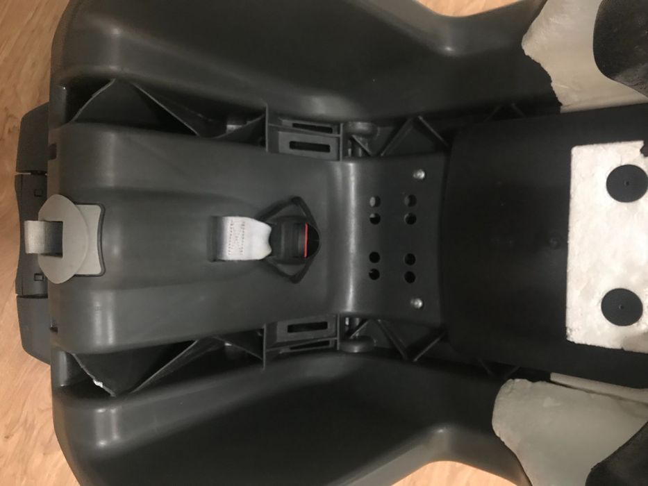 Детское автокресло Britax Romer Safefix Plus