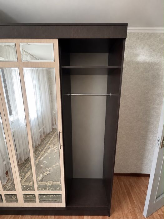 Продам шкаф купейный