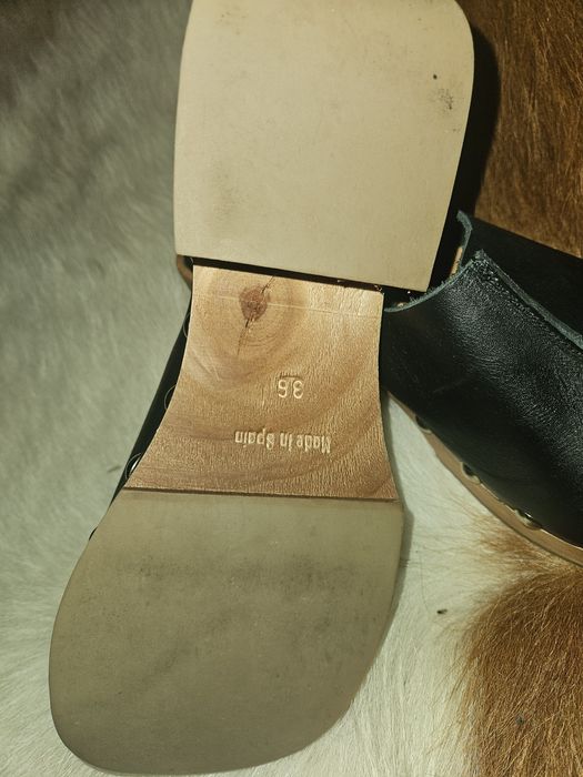 Vand saboti noi Mango piele naturala cu talpa din lemn