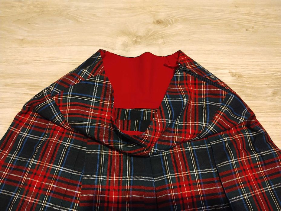 Пола шотландско каре за момиче